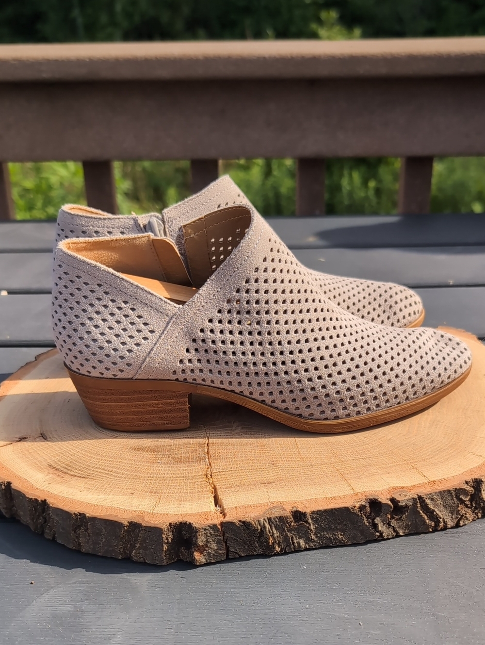 Lucky Brand Brushed Suede Booties Diamond Laser Cut-Out SZ 7 - Picture 6 of 14